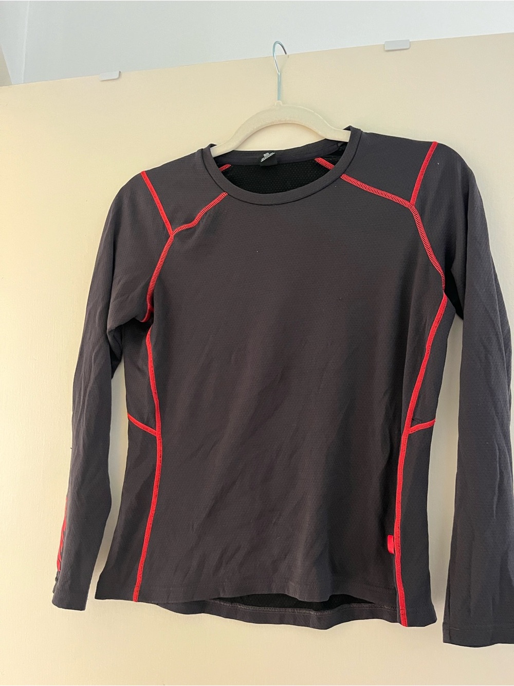 Ski/SnowboardBase Layer Long Sleeve Active Top